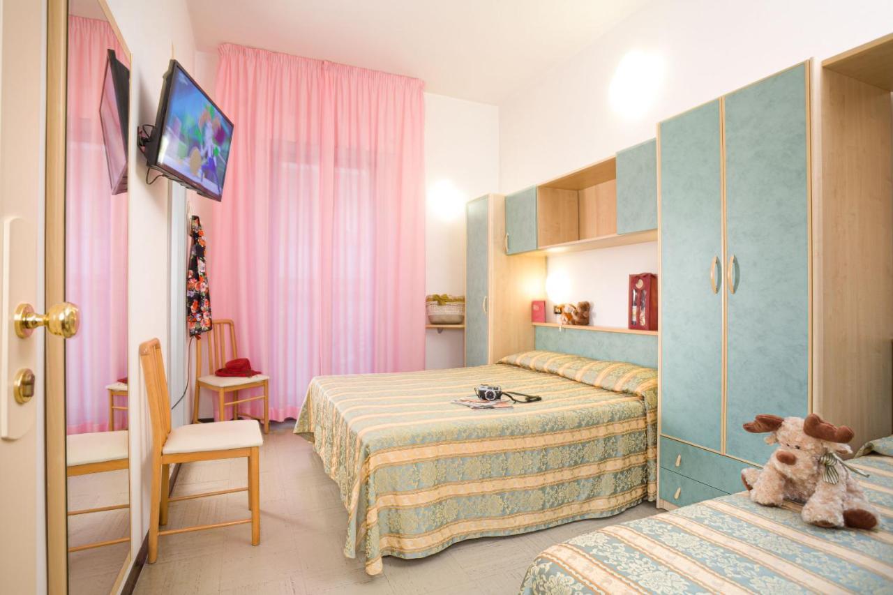 Hotel Pineta Bellaria-Igea Marina Exterior photo