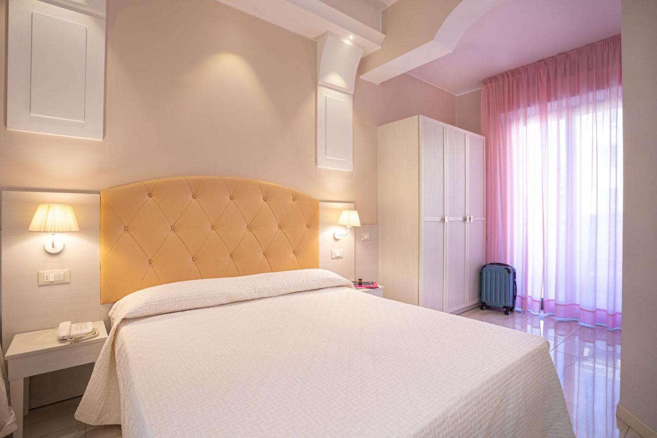 Hotel Pineta Bellaria-Igea Marina Exterior photo