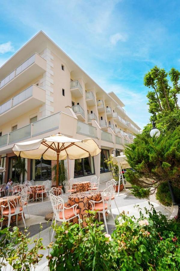Hotel Pineta Bellaria-Igea Marina Exterior photo