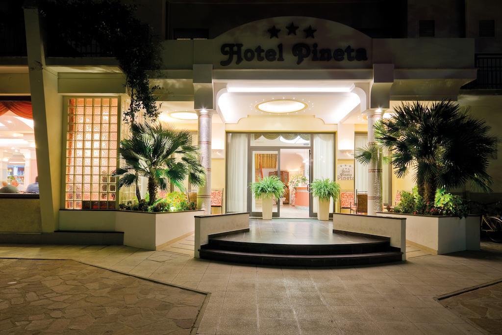 Hotel Pineta Bellaria-Igea Marina Exterior photo