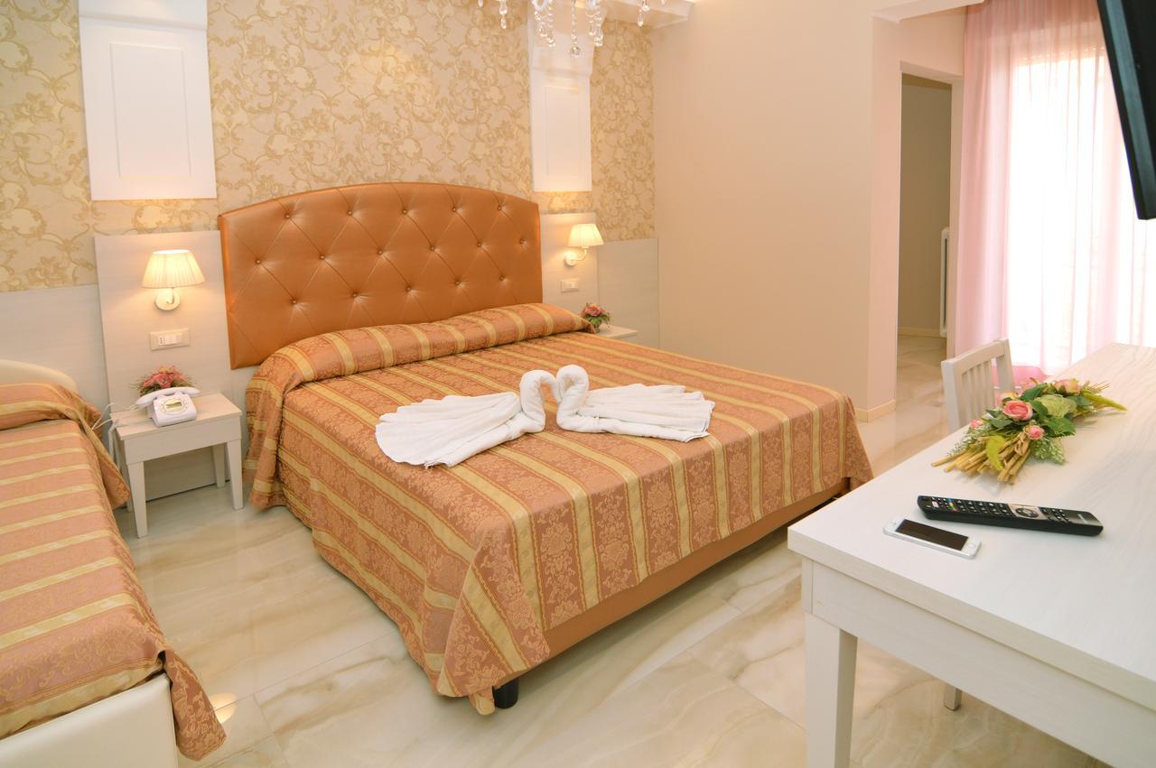 Hotel Pineta Bellaria-Igea Marina Exterior photo